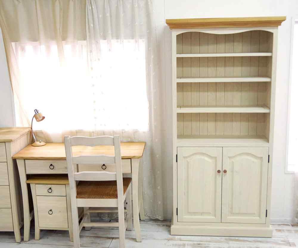 白いカントリー子供部屋