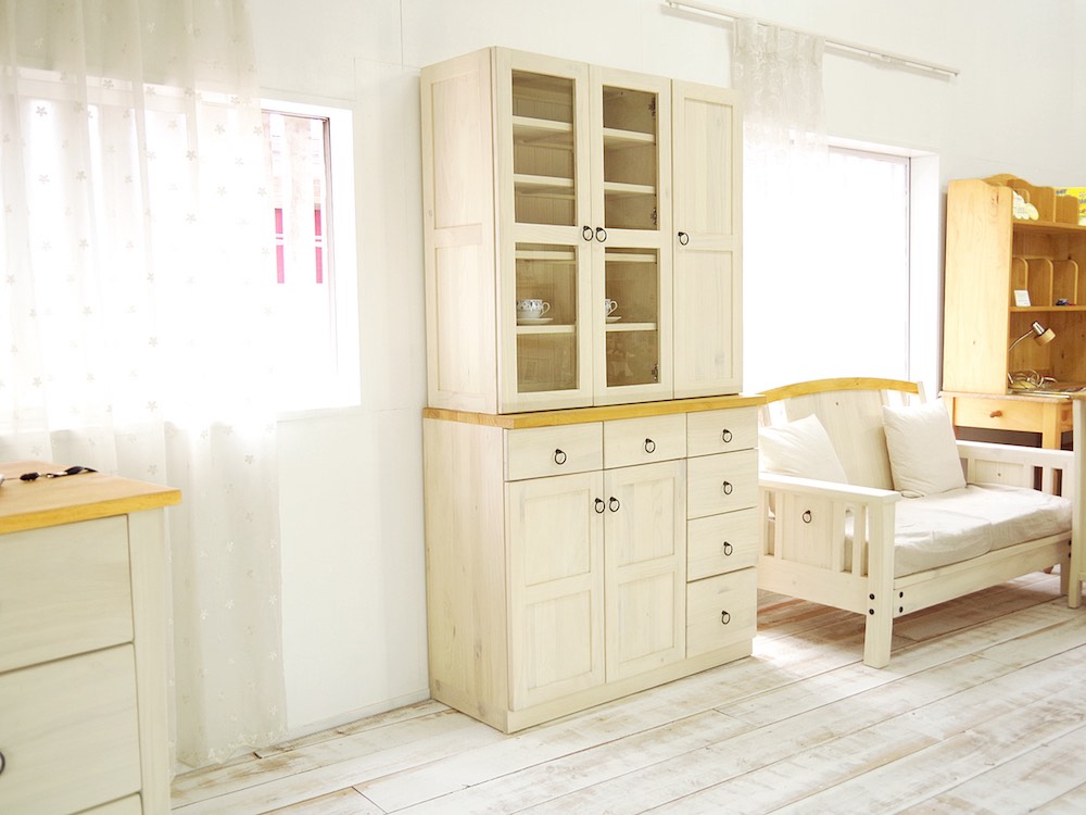 ノルウェー要問合わせ♥️フレンチカントリー調♥️食器棚　棚　収納家具　ウッディ　木製家具