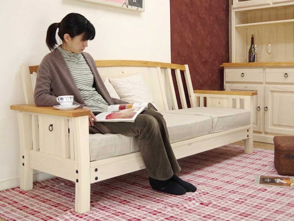 白いカントリーパインソファ3人用