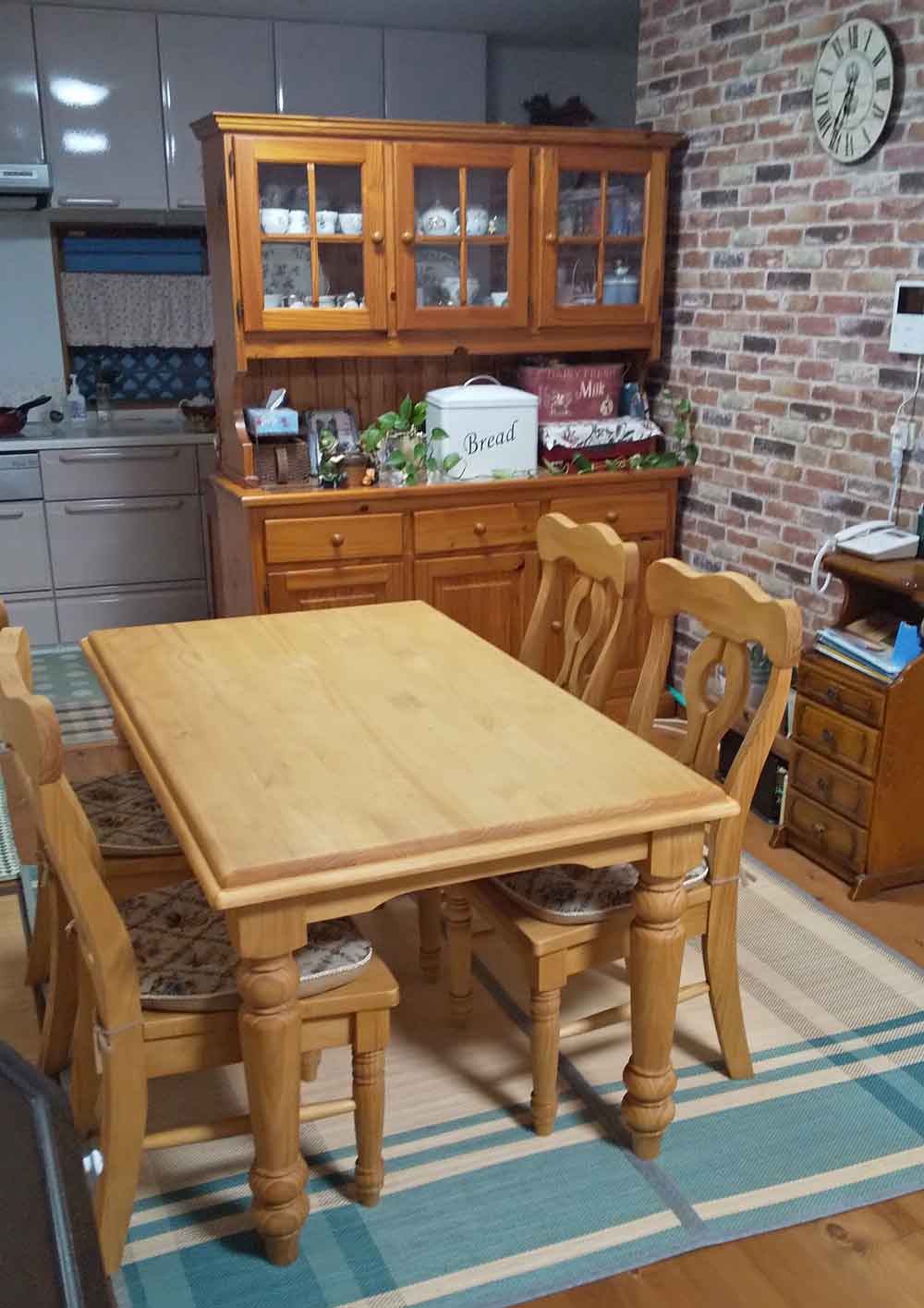 他のパイン家具に合うダイニングセット